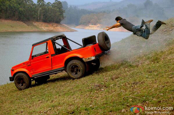 Shah Rukh Khan in a still from Chennai Express Movie Shah Rukh Khan in a still from Chennai Express Movie