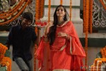 Dhanush and Sonam Kapoor in Raanjhanaa Movie Stills Pic 4