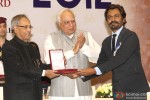 Pranab Mukherjee giving award to Nawazuddin Siddiqui