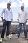 Sonu Sood and Tusshar Kapoor snapped visiting 'Haji Ali Dargah' Pic 3