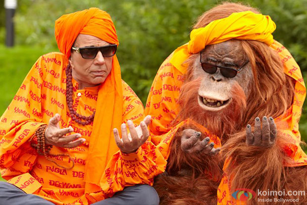 Dharmendra in a still from Yamla Pagla Deewana 2 Movie