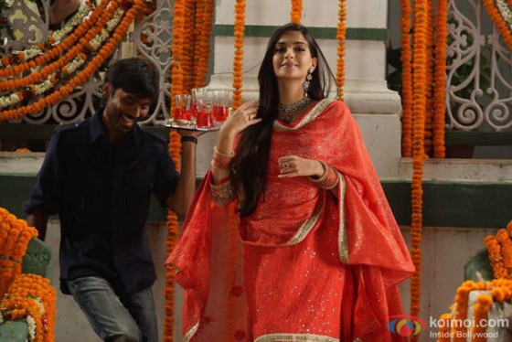 Dhanush and Sonam Kapoor in Raanjhanaa Movie Stills Dhanush and Sonam Kapoor in Raanjhanaa Movie Stills