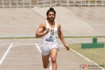 Farhan Akhtar in Bhaag Milkha Bhaag Movie Stills Pic 2