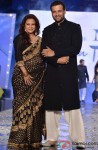 Manasi Joshi Roy and Rohit Roy at Shaina NC's fashion show for CPAA