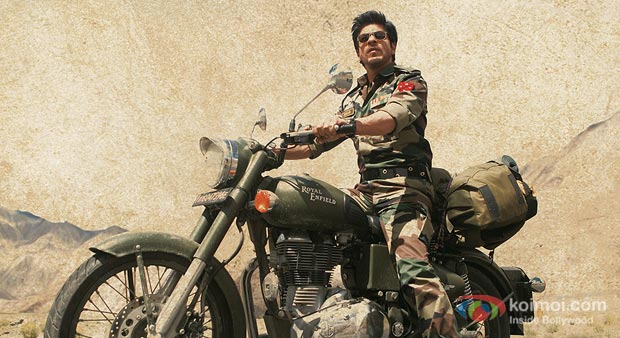 Shah Rukh Khan in Jab Tak Hai Jaan Movie Stills