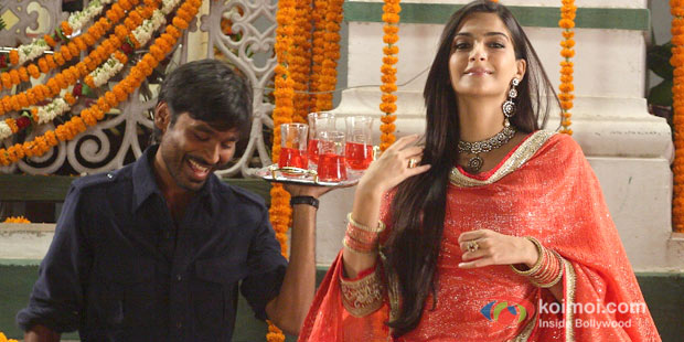 Dhanush And Sonam Kapoor in Raanjhaana Movie Stills Dhanush And Sonam Kapoor in Raanjhaana Movie Stills