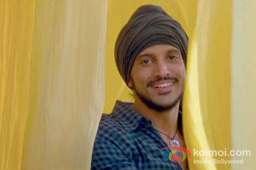 Farhan Akhtar in Bhaag Milkha Bhaag Movie Stills Farhan Akhtar in Bhaag Milkha Bhaag Movie Stills