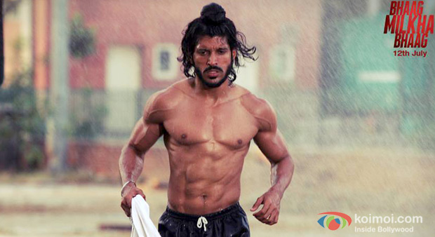 Farhan Akhtar in Bhaag Milkha Bhaag Movie Stills