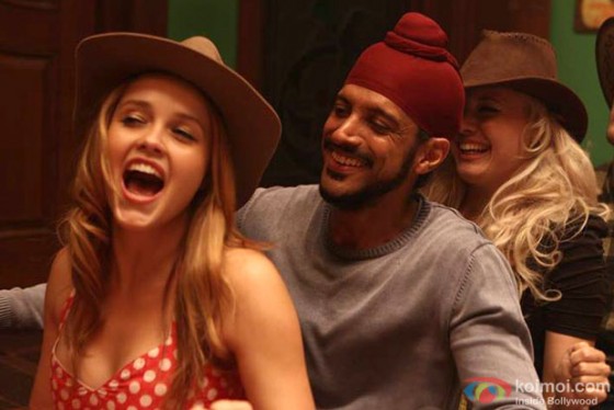 Rebecca Breeds and Farhan Akhtar in Bhaag Milkha Bhaag Movie Stills Rebecca Breeds and Farhan Akhtar in Bhaag Milkha Bhaag Movie Stills
