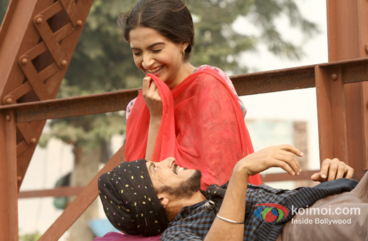 Sonam Kapoor And Farhan Akhtar in Bhaag Milkha Bhaag Movie Stills Sonam Kapoor And Farhan Akhtar in Bhaag Milkha Bhaag Movie Stills