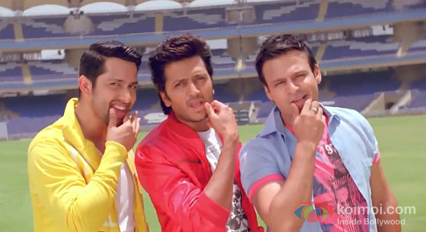 Aftab Shivdasani, Riteish Deshmukh And Vivek Oberoi in Grand Masti Movie Stills