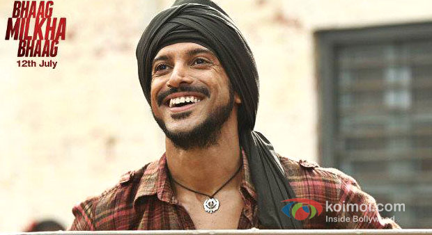 Farhan Akhtar in Bhaag Milkha Bhaag Movie Stills