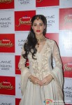 Nargis Fakhri In A Desi Avatar At LFW 2013 Pic 4