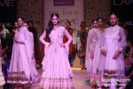 Nargis Fakhri In A Desi Avatar At LFW 2013 Pic 2