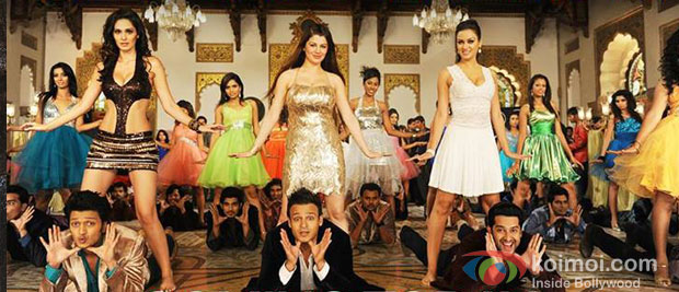 Riteish Deshmukh, Vivek Oberoi And Aftab Shivdasani in Grand Masti Movie Stills