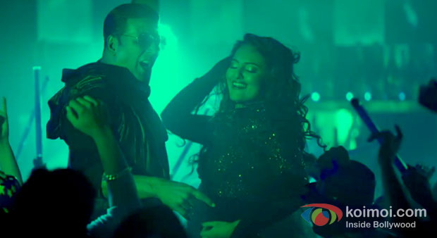 Akshay Kumar And Sonakshi Sinha in Boss Movie Stills 