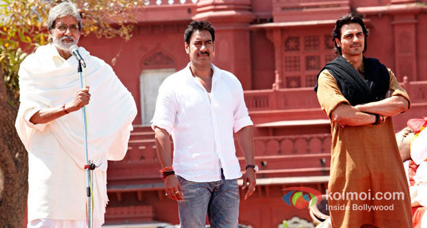Amitabh Bachchan, Ajay Devgn And Arjun Rampal in Satyagraha Movie Stills