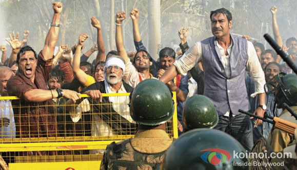 Arjun Rampal, Amitabh Bachchan And Ajay Devgn in Satyagraha Movie Stills