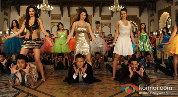 Bruna Abdalah, Riteish Deshmukh, Kainaat Arora, Vivek Oberoi, Maryam Zakaria And Aftab Shivdasani Movie Stills