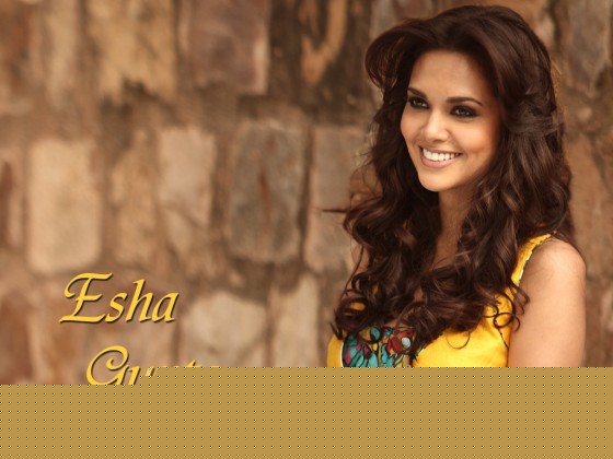 Esha Gupta Wallpaper 1