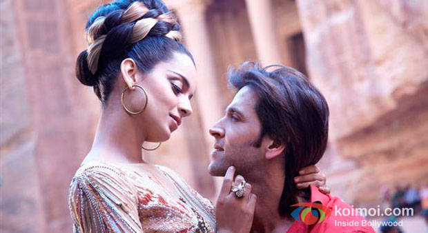 Kangana Ranaut And Hrithik Roshan in Krrish 3 Movie Stills