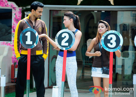 Asif Azim, Gauhar Khan And Pratyusha Banerjee in Bigg Boss 7