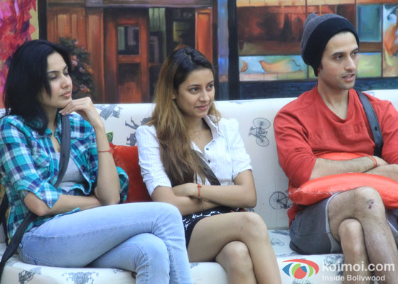 Kamya Panjabi And Pratyusha Banerjee in Bigg Boss 7