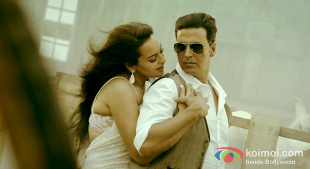 Sonakshi Sinha And Akshay Kumar in Boss Movie Stills