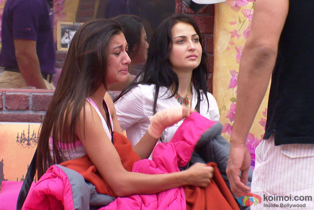 Gauhar Khan crying (Bigg Boss 7)