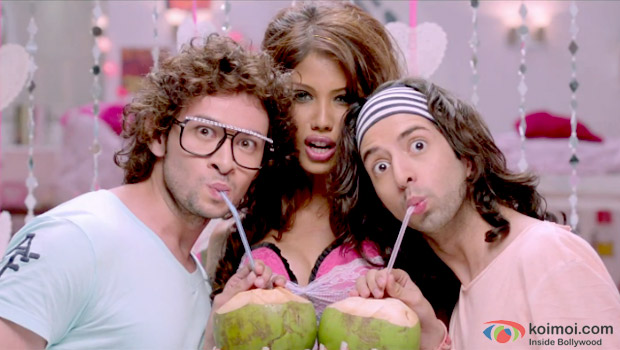 Dev Sharma and Nicole Faria in a still from  Yaariyan