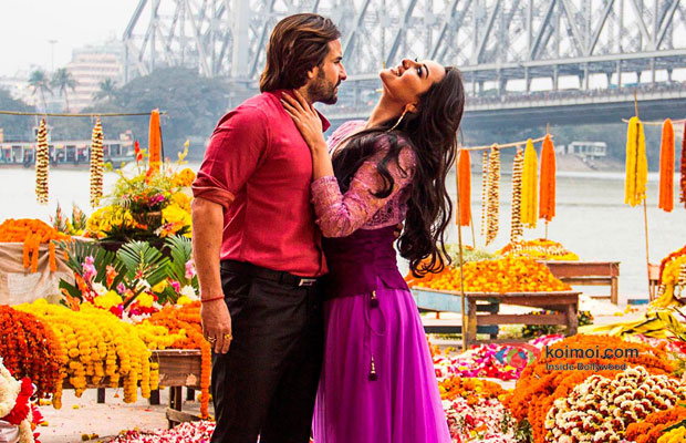 Saif Ali Khan and Sonakshi Sinha in a still from Bullett Raja