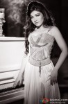 Tulsi Kumar gives an intense look here