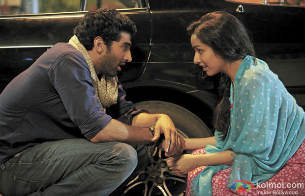 Aditya Roy Kapur and Shraddha Kapoor in a still from Aashiqui 2