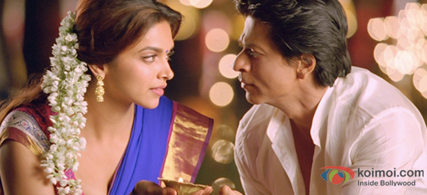 Deepika Padukone and Shah Rukh Khan in a still Chennai Express