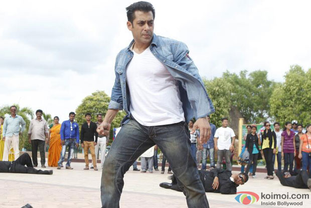 Salman Khan in a still from movie 'Jai Ho' Salman Khan in a still from movie 'Jai Ho'