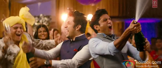 Vir Das and Farhan Akhtar in 'Harry Is Not Bhramchari' song atill from 'Shaadi Ke Side Effects'