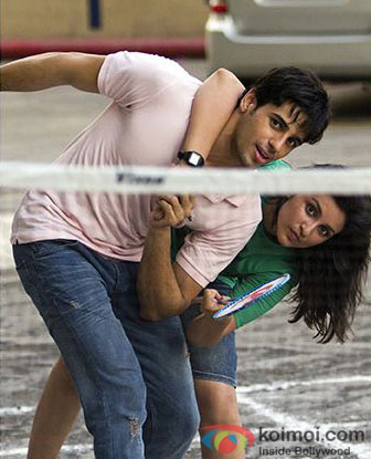 Sidharth Malhotra and Parineeti Chopra in 'Ishq Bulaava' song still from 'Hasee Toh Phasee'