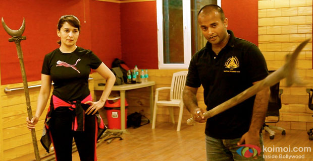 Madhuri Dixit on the sets of movie 'Gulaab Gang'