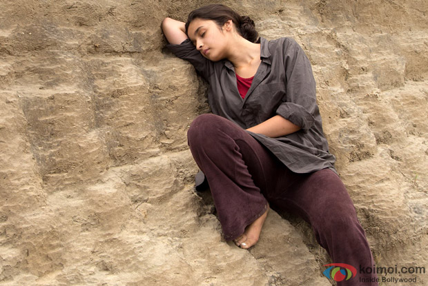 Alia Bhatt in a still from movie 'Highway' Alia Bhatt in a still from movie 'Highway'