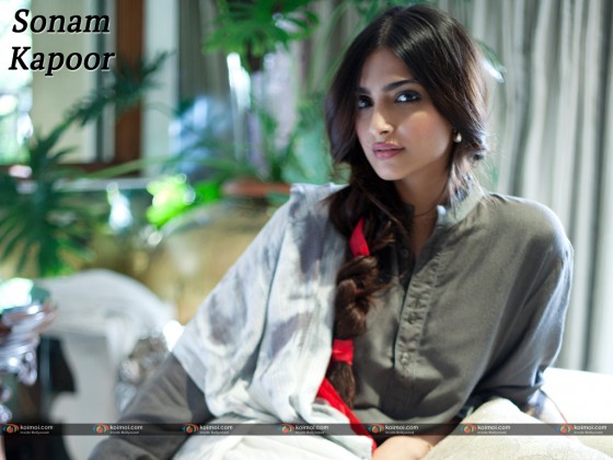 Sonam Kapoor Wallpaper 8