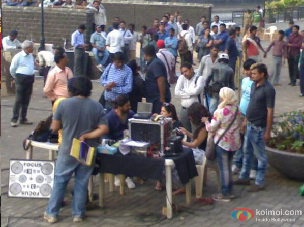 Akshay Kumar and Shruti Hassan On The Sets Of Gabbar Akshay Kumar and Shruti Hassan On The Sets Of Gabbar