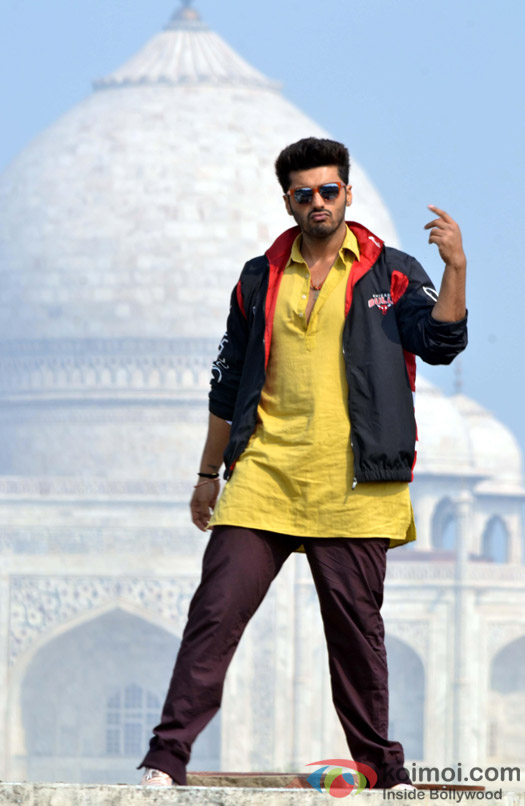 Arjun Kapoor on the sets of Movie 'Tevar' Arjun Kapoor on the sets of Movie 'Tevar'