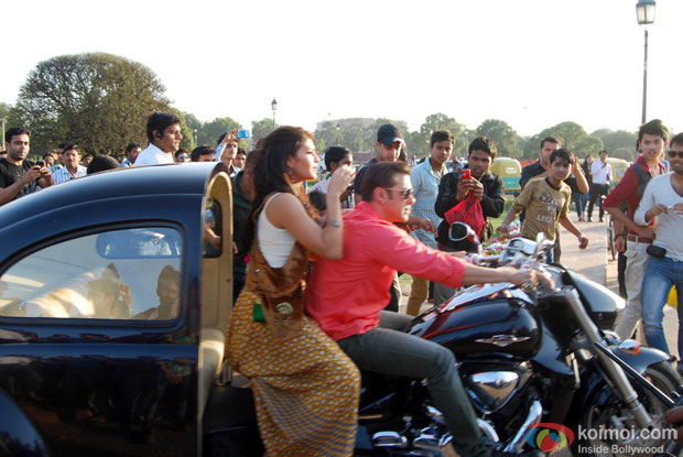 Salman Khan and Jacqueline Fernandez on the sets of movie ‘Kick.’