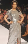 Kangana Ranaut sizzles the ramp at 'Lakme Fashion Week' 2014 Pic 1
