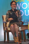 Kareena Kapoor launches book 'Don't Lose Out, Workout' Pic 3