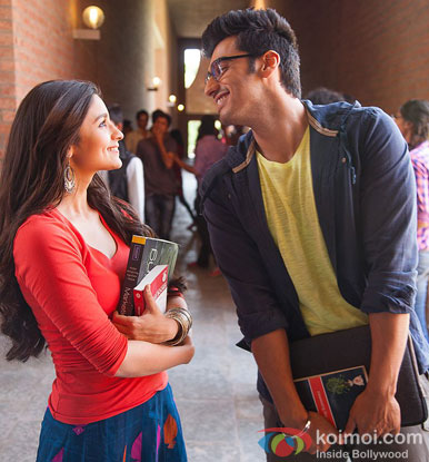 Alia Bhatt and Arjun Kapoor in a still from movie ’2 States’
