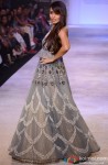 Malaika Arora Khan walks the ramp at 'Lakme Fashion Week' 2014 Pic 1