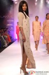 Priyanka Chopra dazzles at 'Lakme Fashion Week' 2014 Pic 3