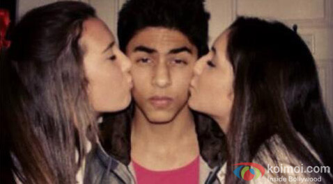 Shah Rukh Khan's son Aryan Khan Caught Being Kissed!
