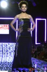 Kangana Ranaut walks the ramp at WIFW 2014 grand finale Pic 1